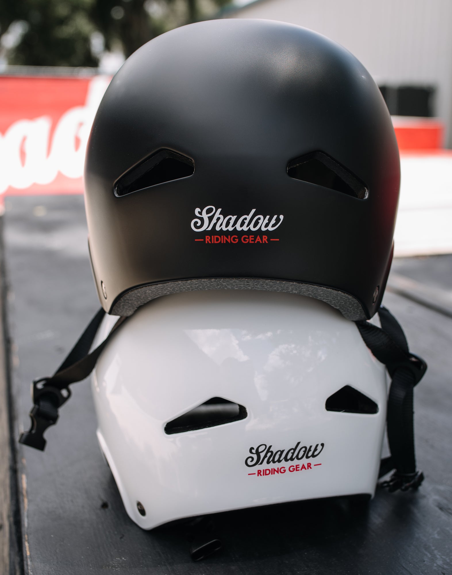 feather weight motorcycle helmets The Shadow Conspiracy FeatherWeight In-Mold Helmet Mold technology to make a custom shape and fit utilizing a thin outer shell covers and protects high density EPS foam 5 Benefits of Owning a
