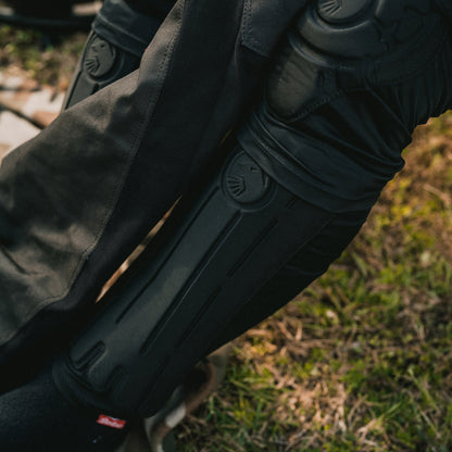 Shadow Invisa-Lite Shin Pads